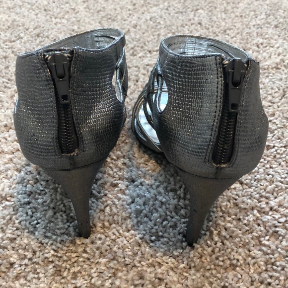 🌺 Nina Women’s High Heels Silver Size 8 1/2 - Picture 5 of 8